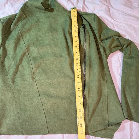 BLANK NYC Women's sz Medium Green Drape Front Faux Suede Jacket 2-in-one - Picture 9 of 10
